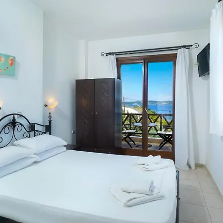 Hotel Pansion Limanaki à Amoliani Extérieur photo
