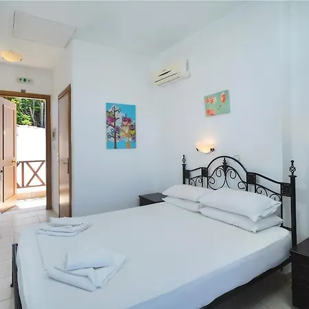 Hotel Pansion Limanaki à Amoliani Extérieur photo